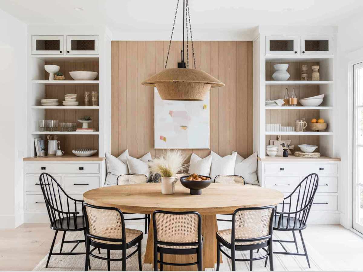 It’s Time for Some Entertainment: Unusual Dining Room Décor Ideas