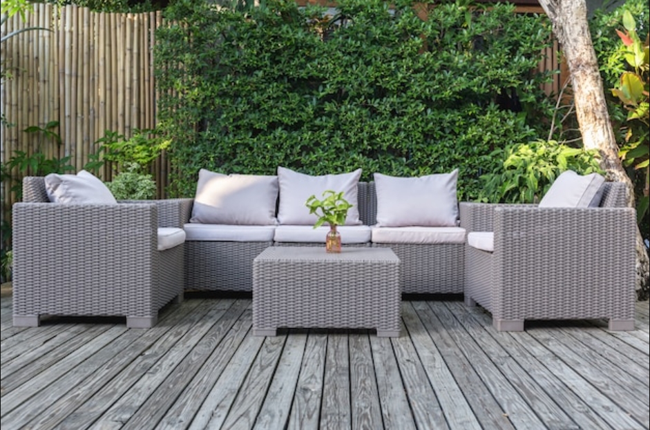 Buyers' Guide to Outdoor Furniture
